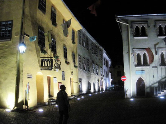 Sein Geburtshaus (das gelbe links im Bild) in Sighisoara/Schäßburg