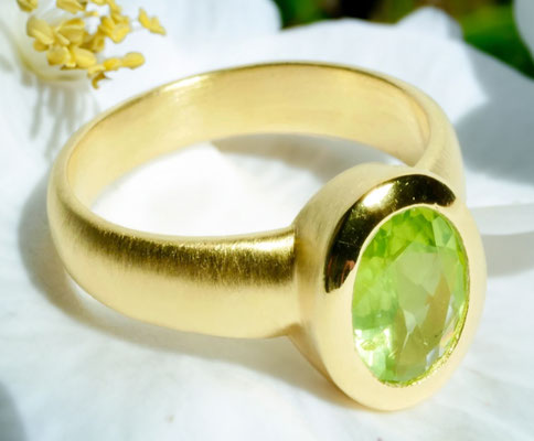 Ring nach Umarbeitung aus Ehering