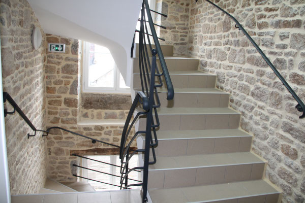 CMC Métallerie Avranches-St Ovin(50)-Garde-corps/mains courantes cage d'escalier.
