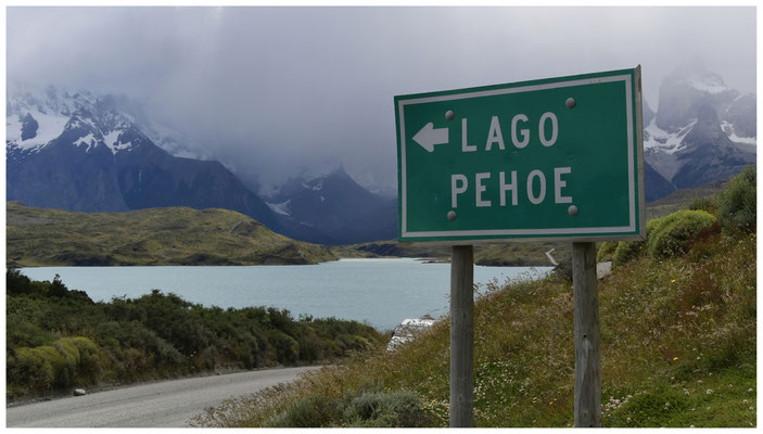 Lago Pehoe •  Parque Nacional Torres del Paine