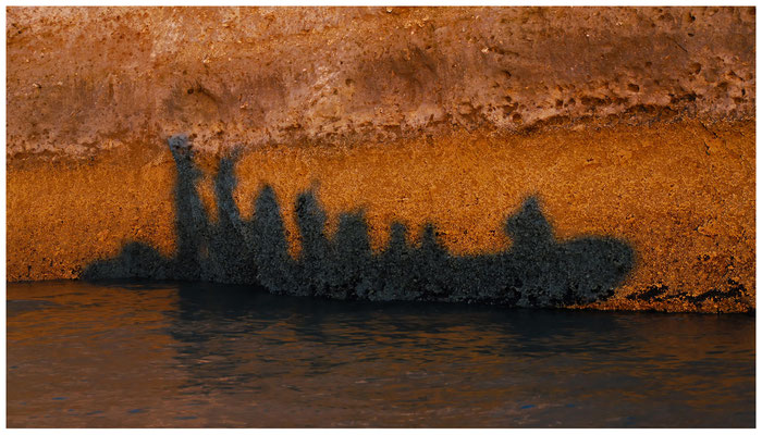 Schatten des Walbeobachtungsbootes  •  Golfo Nuevo