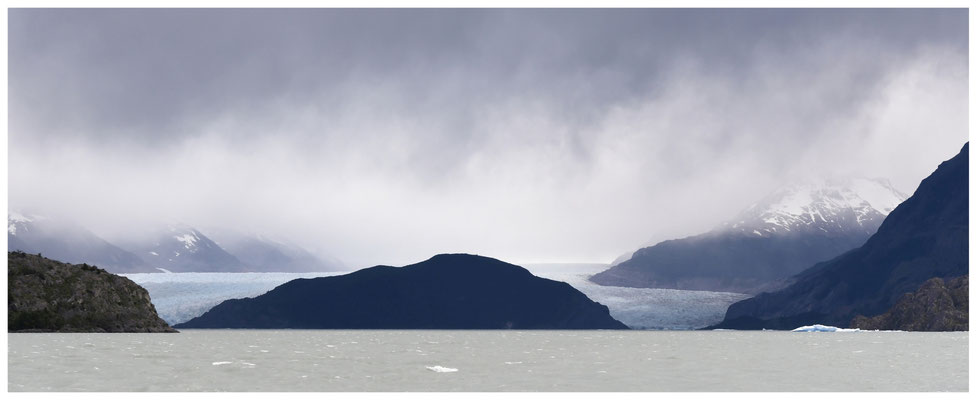 Glacier Grey •  Parque Nacional Torres del Paine