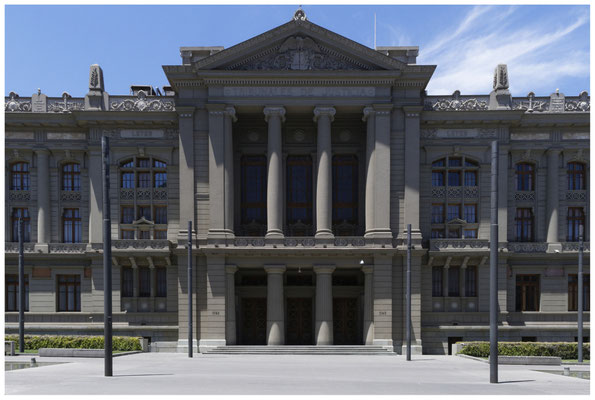 Palacio de los Tribunales de Justicia de Santiago