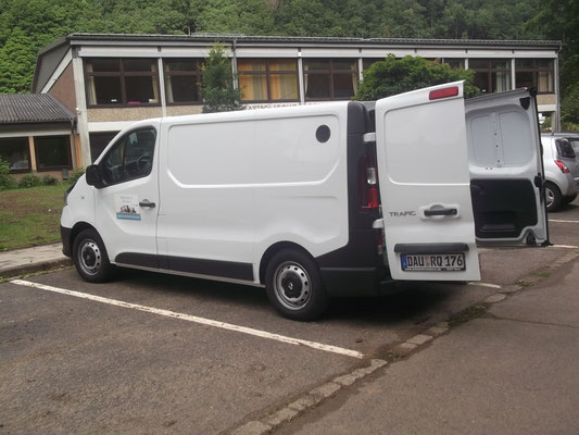 Standort in Gemünd war der Parkplatz Müsgesaul vor der Grundschule