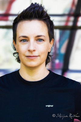 Andrea, Künstlerin