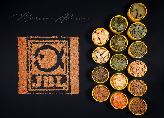 JBL logo und produkte Leckerbissen für alle Zierfische Marcin Adrian, #marcin_adrian #marcinadrian www.marcinadrian.de Fotograf aus NRW - marcinadrian.de Aquaristik, Terraristik und Paludarium Fotograf