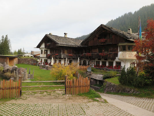 Unser Luxuscamping Platz: Wellness Anlage, 3 Restaurants, Camping Shop und und und...