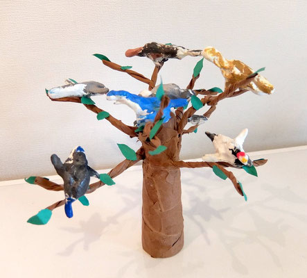 鳥が集まる木（５歳）