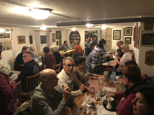 WEINPROBE in der Häckerwirtschaft