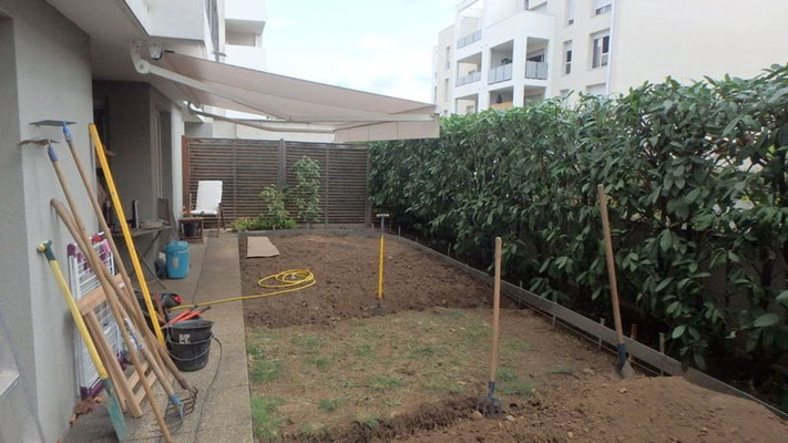 Travaux de sol avant semi de gazon