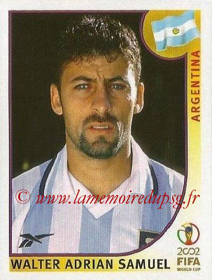 2002 - Panini FIFA World Cup Stickers - N° 390 - Walter Adrian SAMUEL (Argentine)