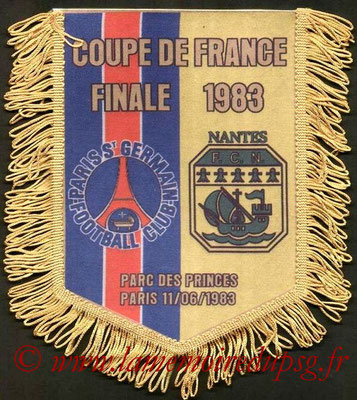 Moyens fanions  PSG-Nantes  1982-83
