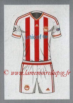 2015-16 - Topps UEFA Champions League Stickers - N° 371 - Maillot Domicile Olympiacos FC