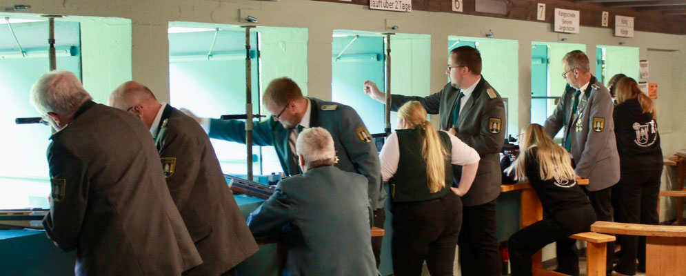 Schießen auf allen Ständen