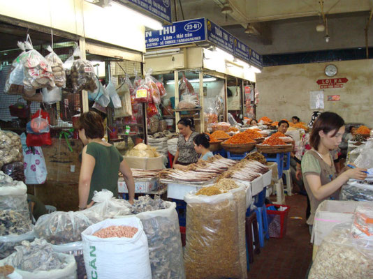 Le marché Dong Xuan 