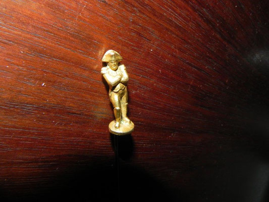 Epingle à cravate représentant Napoléon 1er en bronze doré