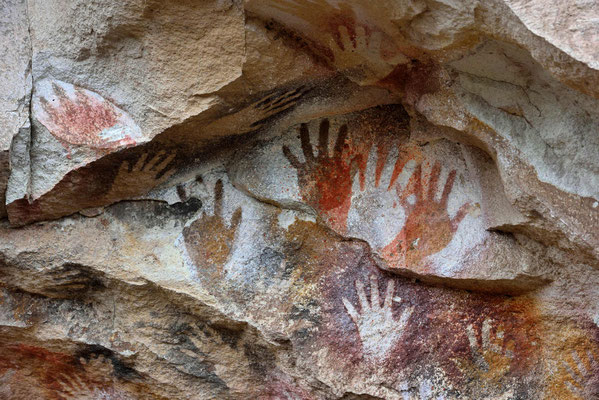 Höhlenmalereien in den Cueva de las Manos.