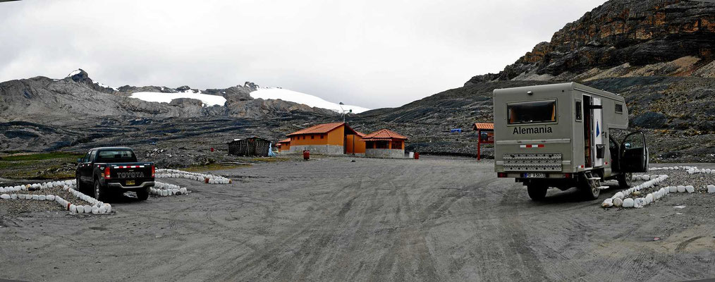 Der Parkplatz am Gletscher. Früher reichte der Gletscher bis hierhin, jetzt muss man einiges laufen.