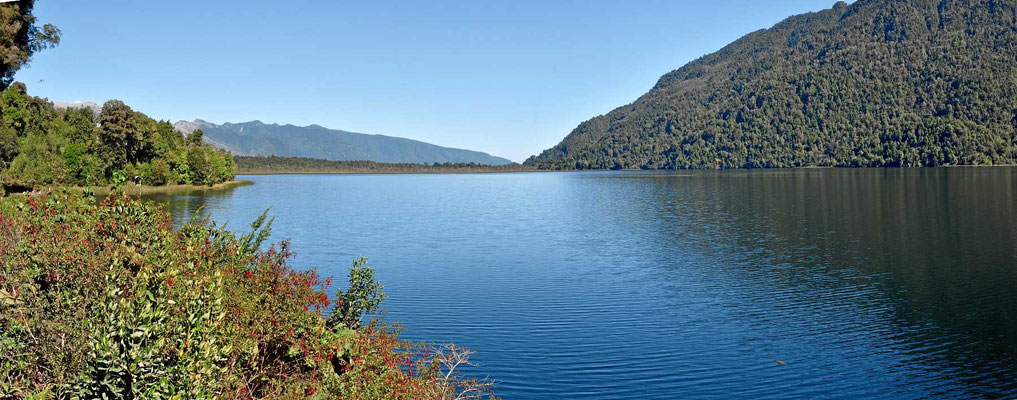 Der Lago Rio Blanco im Nationalpark Pumalin.