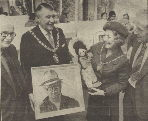 Ossie Webb with the Lord Mayor of Solihull, 1976.
