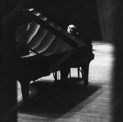 10/06/64 – Париж. Зал Плейель (Paris, Pleyel).