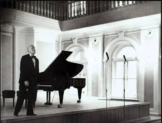 1 или 2 июня 1983 г. Открытие зала им. Рахманинова.