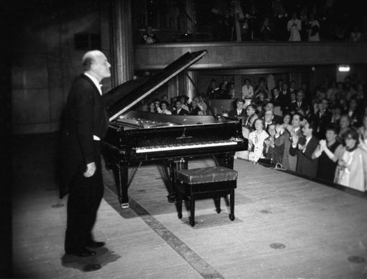 24/06/66 – Париж. Theatre des champs–Elysees [театр Елисейских полей]. Общество друзей Эжена Делакруа