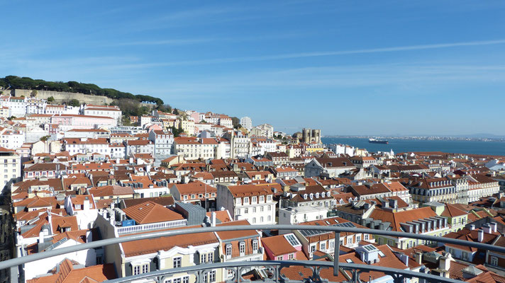 uitzicht vanaf de Elevador de Santa Justa