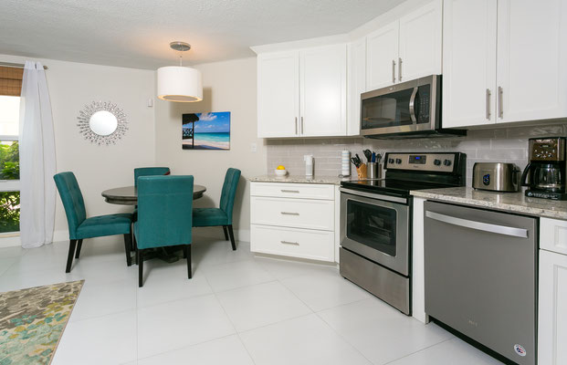 Cayman Reef #17 Kitchen with stainless appliances