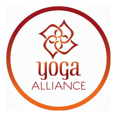 Yogalehrerin Yoga Alliance 200h