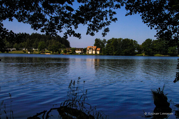 Haus am See am Dreifelder Weiher