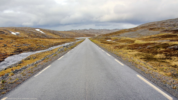 Fv156 is a road with long straights