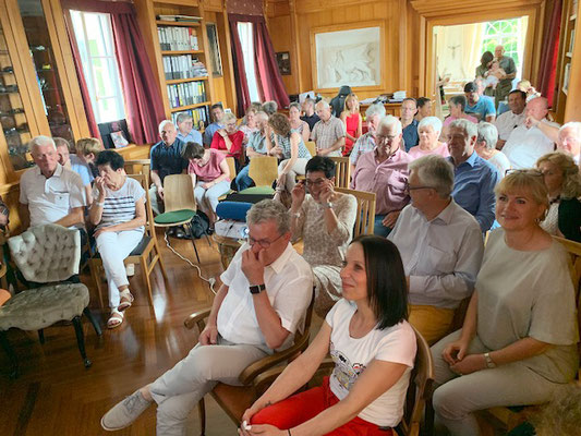 Ein Gruppenbild vom Treffen der langjährigen Förderer der Future for Children