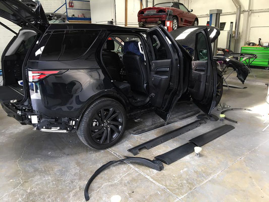 2017 Land Rover Discovery Customisation | Precision Paint | Wellington Somerset