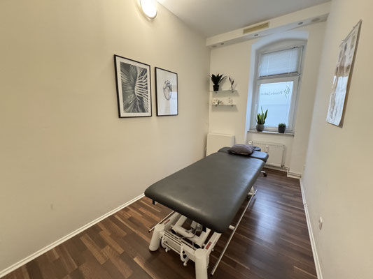 Praxis Jaron - Praxis für Osteopathie und Physiotherapie Marienfelde, Krankengymnastik, Manuelle Therapie, KG ZNS Bobath, KGG Krankengymnastik am Gerät, Kinderosteopathie, Osteopathie bei Säuglingen, Pilates, Reformer Pilates 