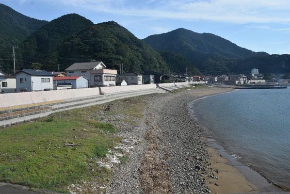9257 住宅と防潮壁