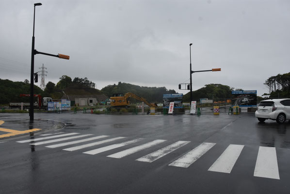 ４８９６　高速道路の入口（町役場の隣接）
