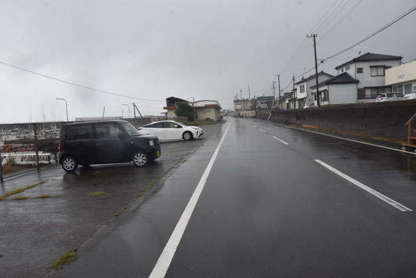 1149 川南漁港と住宅