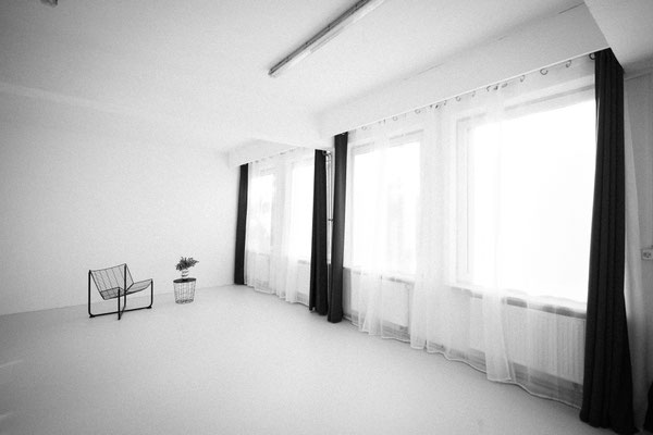 Studio 2 blick in raum Fensterfront 