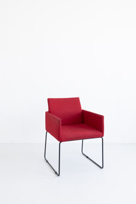 Studio 2 roter sessel