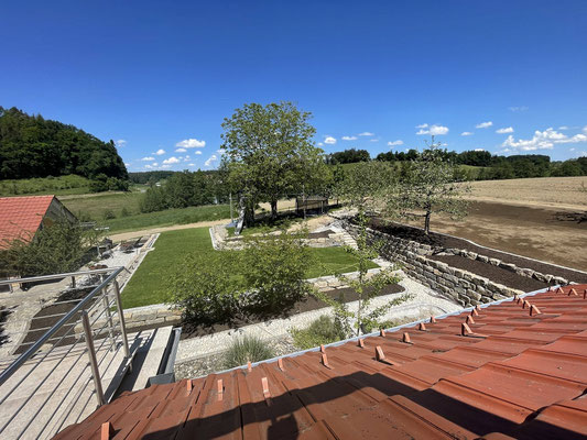 Terrassenbau, Wohlfühloase, Pflasterarbeiten, Rollrasen, Galabau Sigel