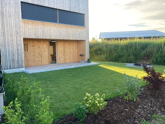Terrassenbau, Wohlfühloase, Pflasterarbeiten, Rollrasen, Galabau Sigel