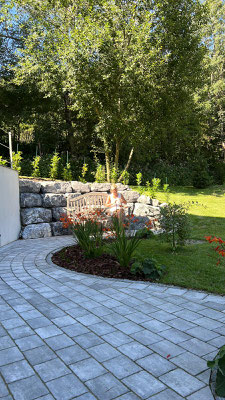 Terrassenbau, Pflasterarbeiten, Natursteinverlegung, Hofbefestigung, Natursteinmauern