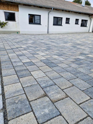 Terrassenbau, Pflasterarbeiten, Natursteinverlegung, Hofbefestigung, Natursteinmauern
