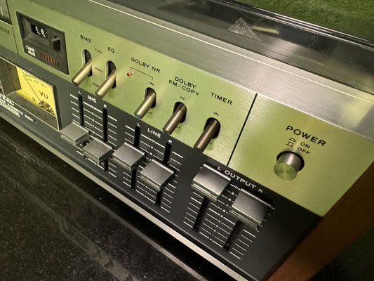 Teac A-450 Kassettendeck Bedienfeld und Regler