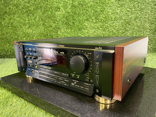 Fisher RS-Z1 Stereo Receiver Frontansicht