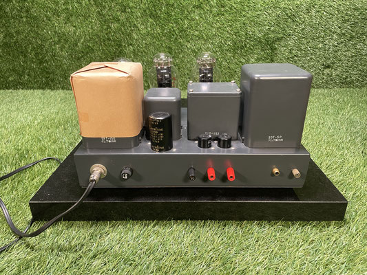 Röhrenendstufe Sun Audio SV 2A3PE Mono Endstufe Rückseite mit Anschlüssen