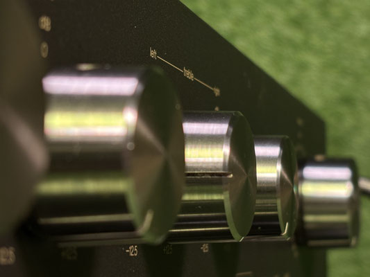 technics-su-9600-vorverstaerker-gesamtansicht.jpg