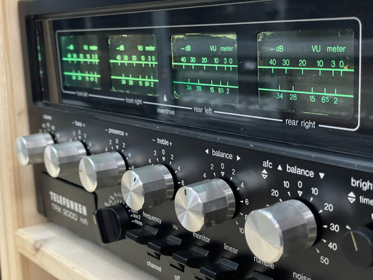 Telefunken TRX 2000 Receiver Front schräg links