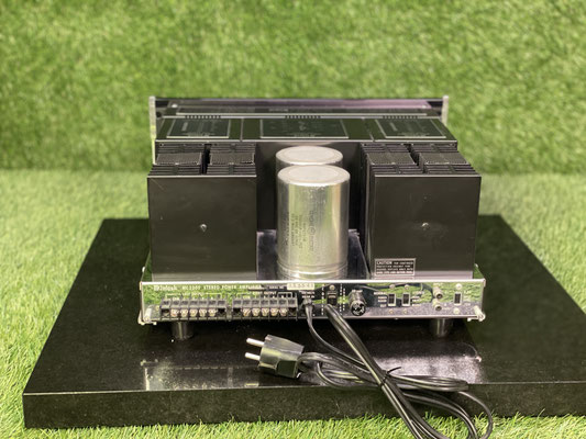 mcintosh-mc2205-rueckseite-anschluesse.jpg
